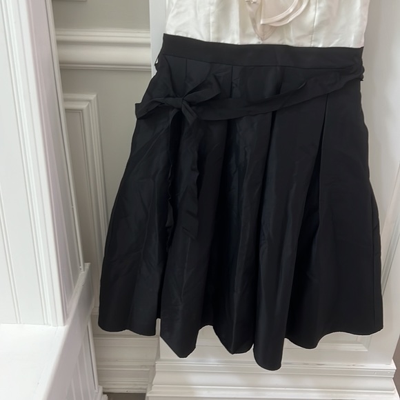 Stunning White House Black Market cocktail dress - Picture 4 of 8